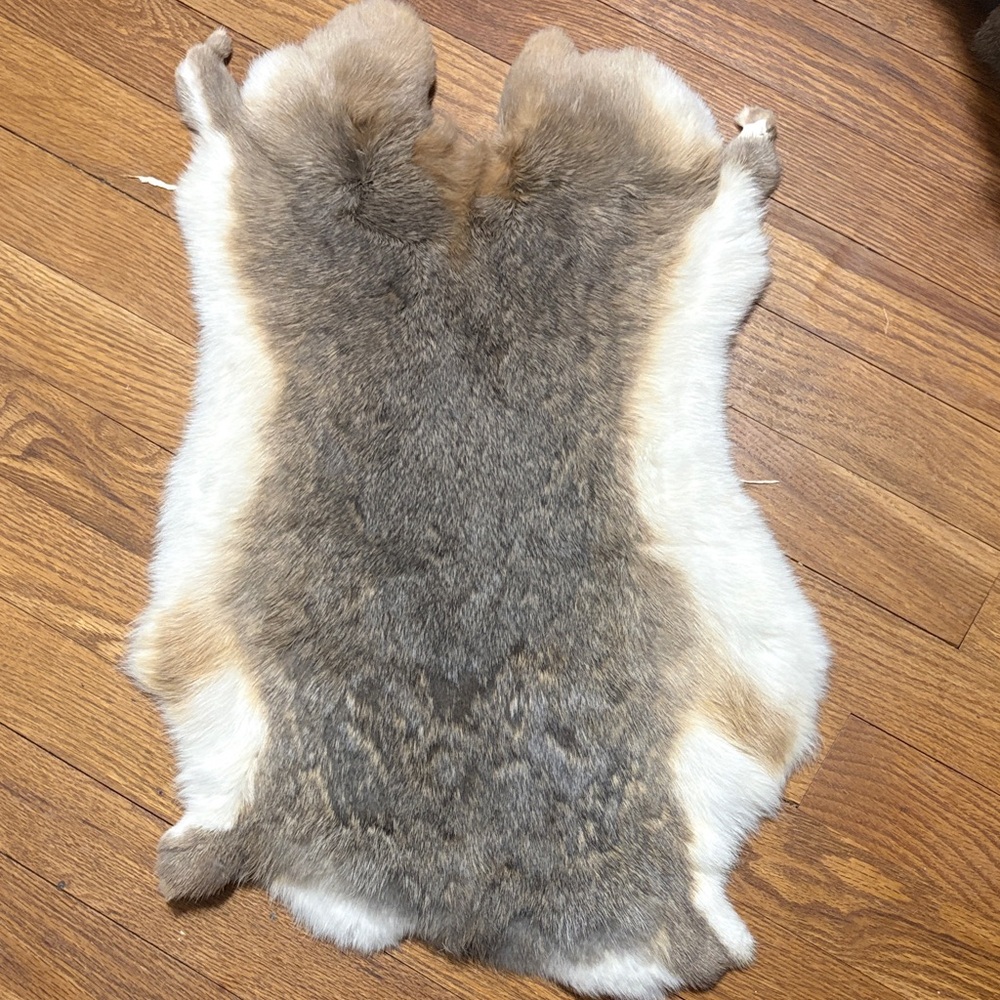 #0620 Gray & White Rabbit Fur Pelt for Crafts or Display